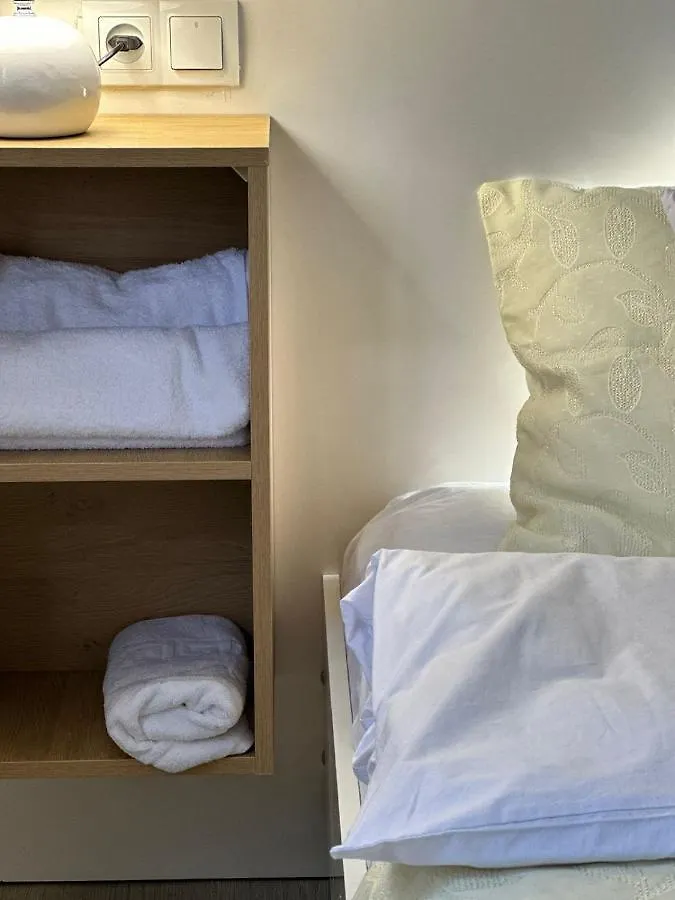Larda Tbilisi Otel Konukevi