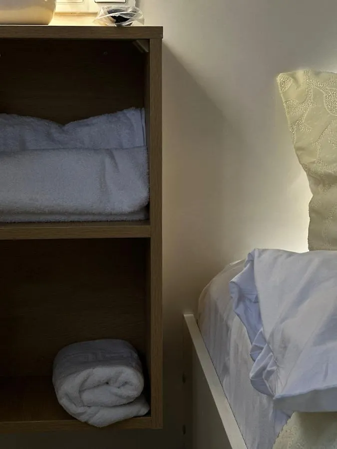 Larda Tbilisi Otel Konukevi
